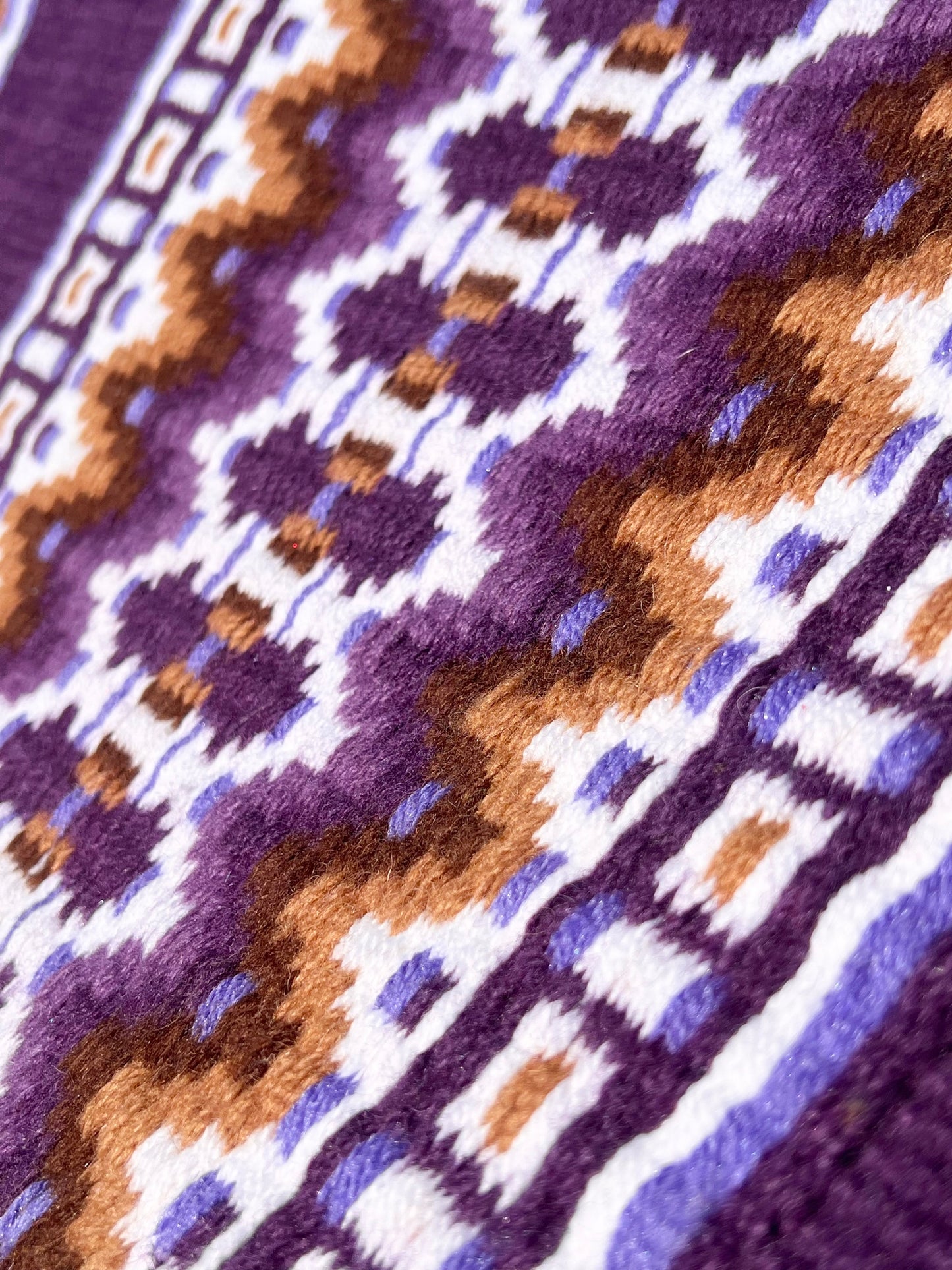 Beautiful purples, gold, and white show pad