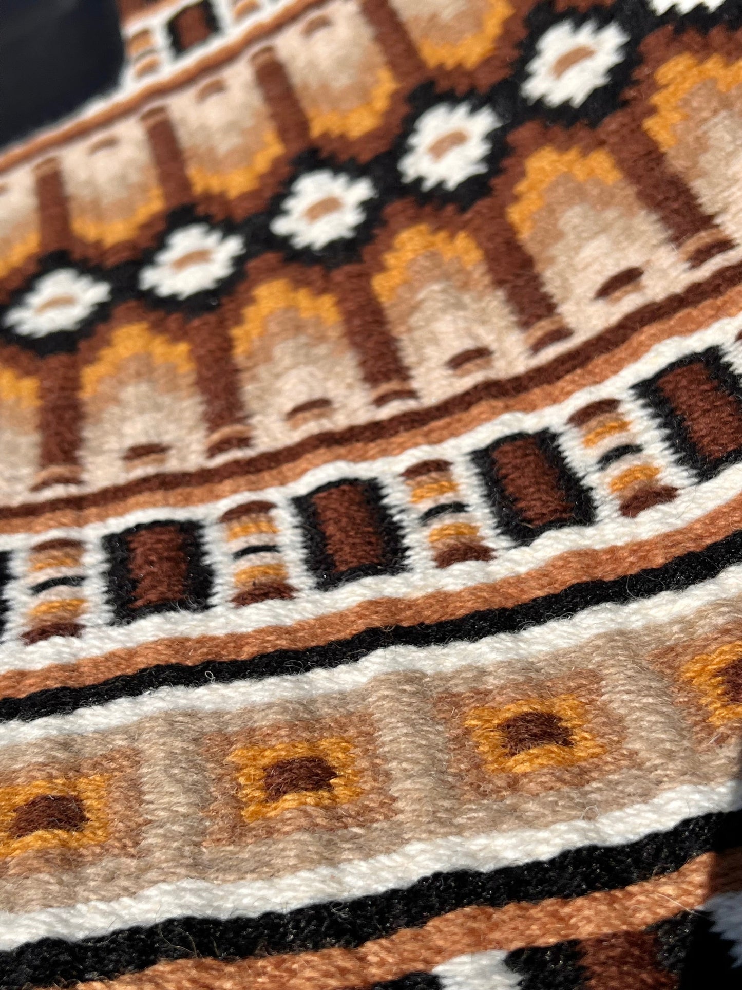 Beautiful browns, gold, black and white show pad